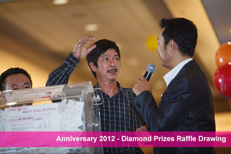 9 Diamond Raffle Prizes Anniversary_2012_ (19).jpg